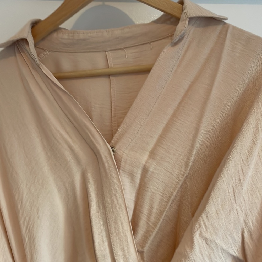 🎈🧨💗Host Pick ☄️🧨 Beige elegant wrap dress - Picture 3 of 5